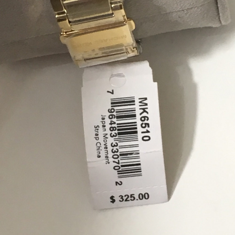 SOLD! Mchael Kors Gold Tone Crystal Watch NWT - Picture 7 of 8